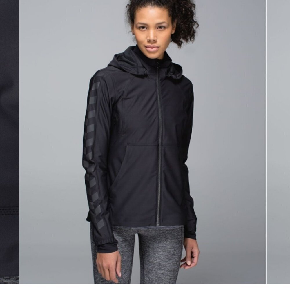 Lululemon Feeling frosty jacket size 4